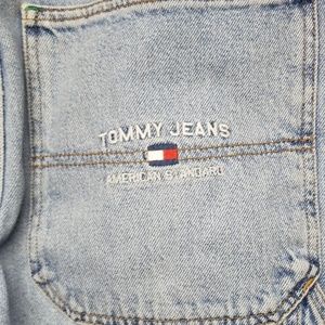 Tommy Hilfiger Shorts - Tommy Hilfiger denim carpenter style shorts Tommy Hilfiger Shorts - Tommy Hilfiger denim carpenter style shorts
